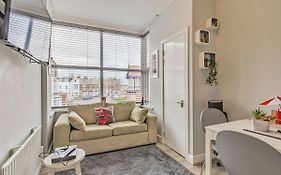 Windsor View - Uk38659
